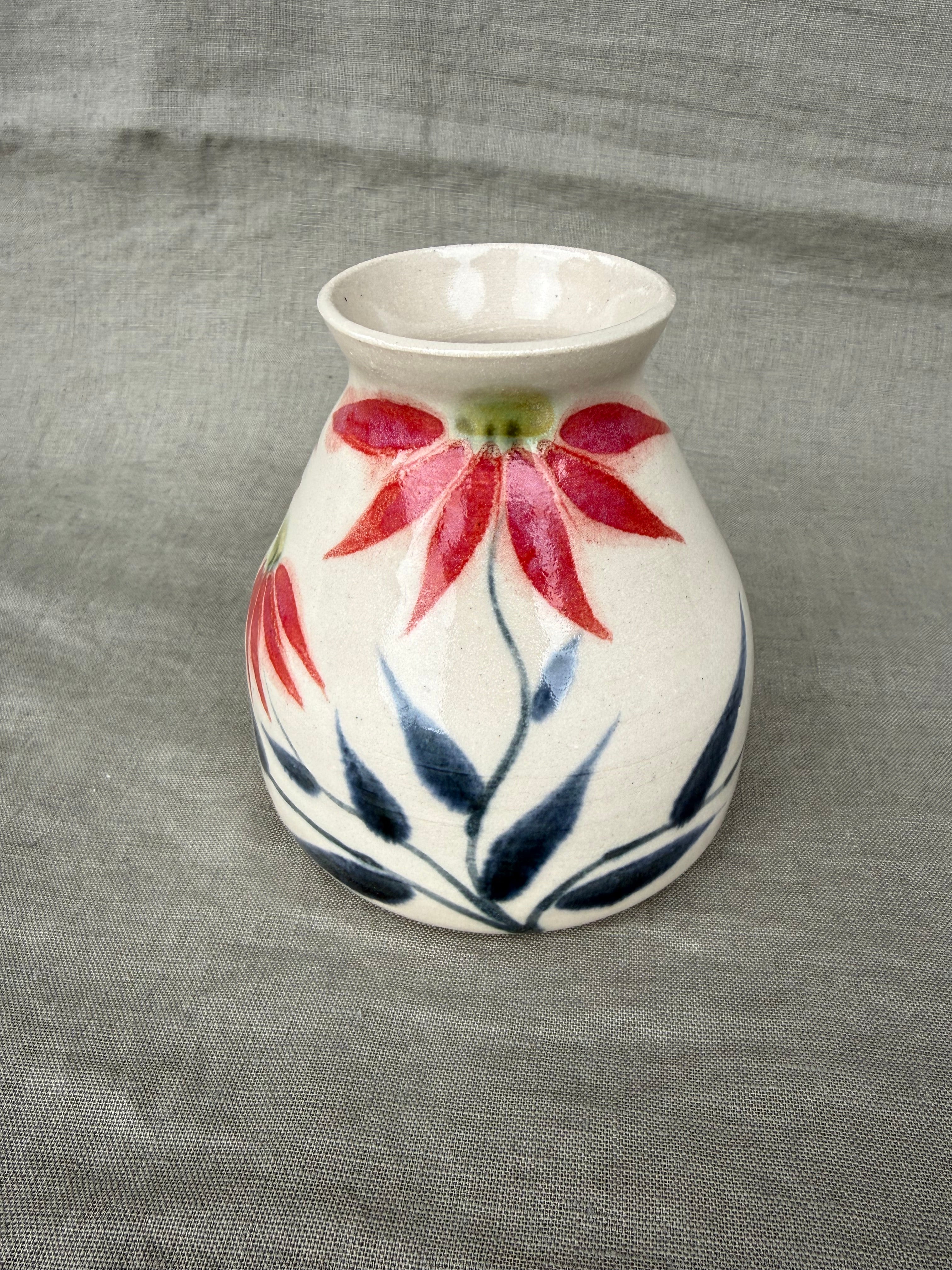 Echinacea Vase Medium in Raspberry