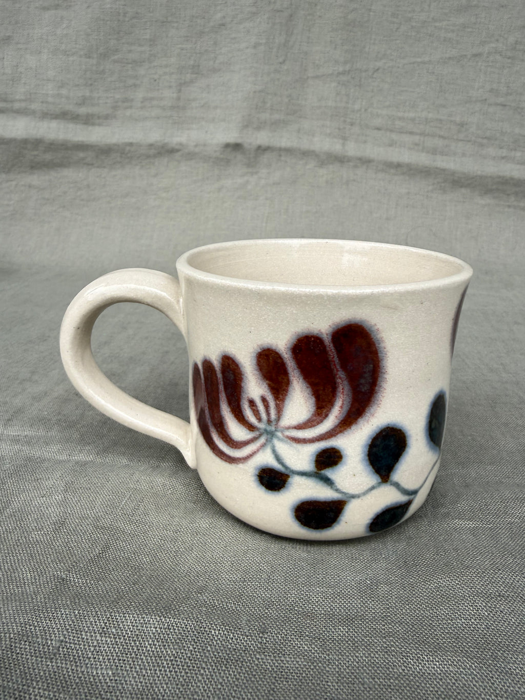 Honeysuckle Mug Small in Merlot