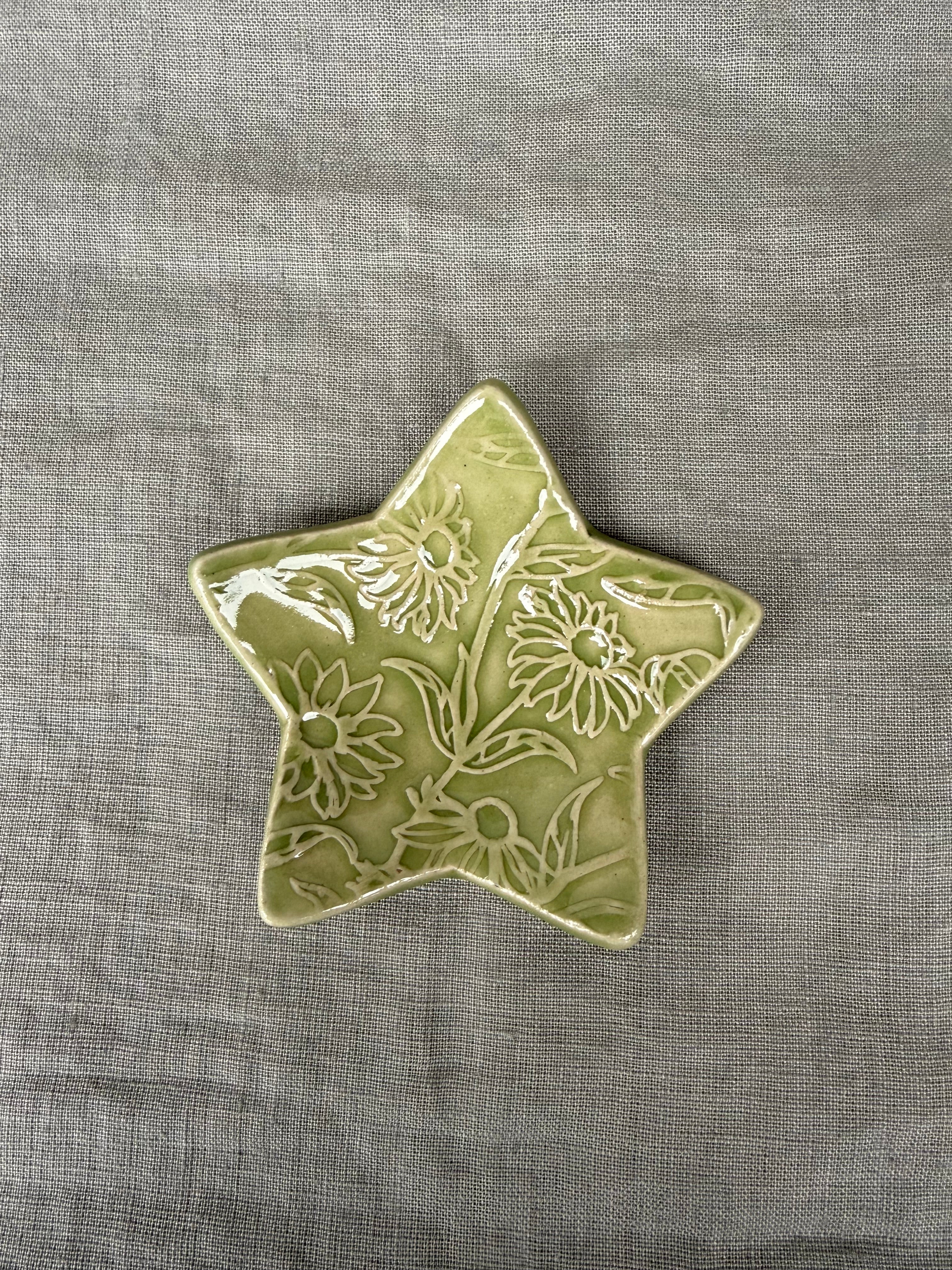Star - lime green