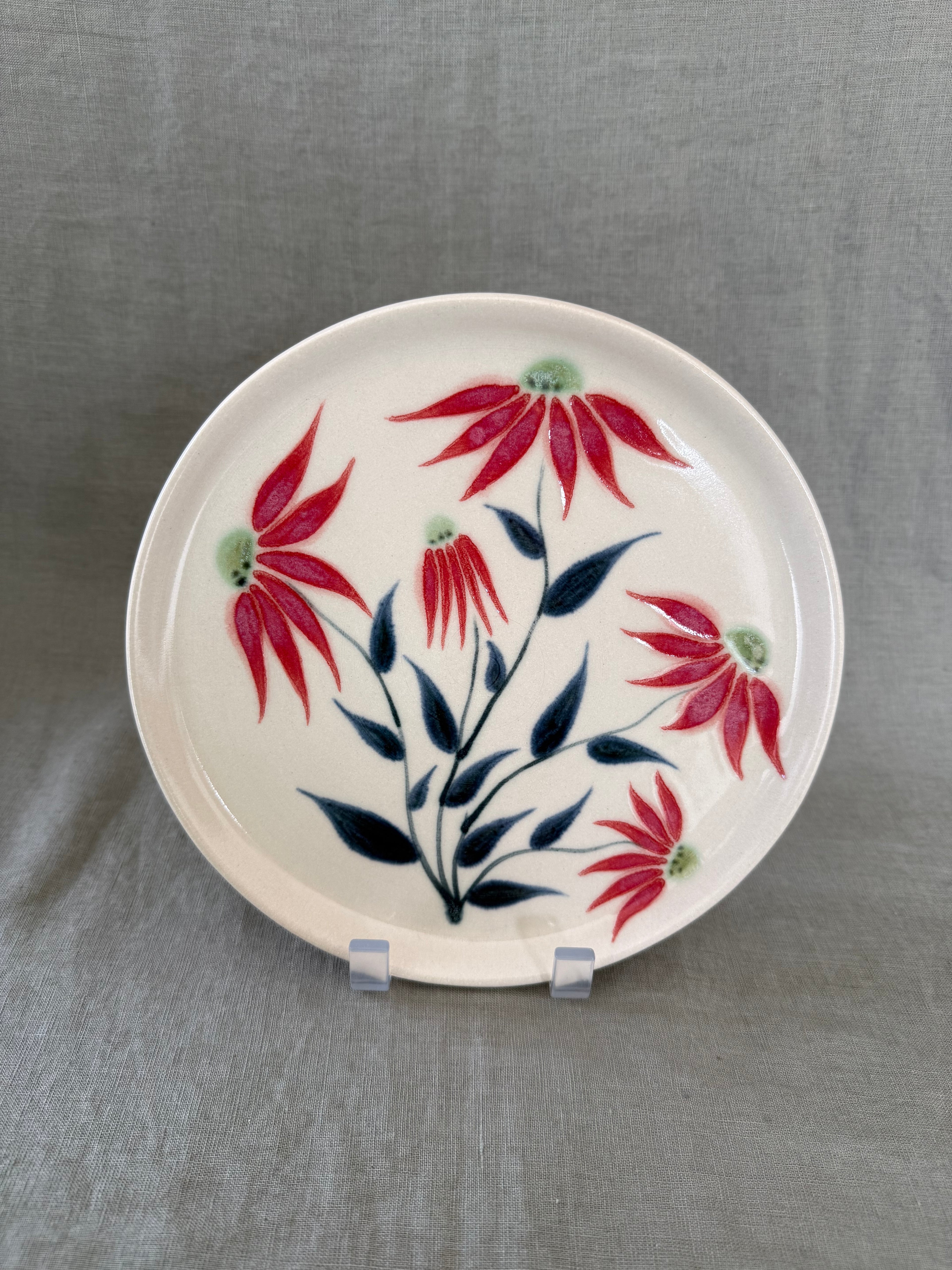 Echinacea Plate Medium in Raspberry