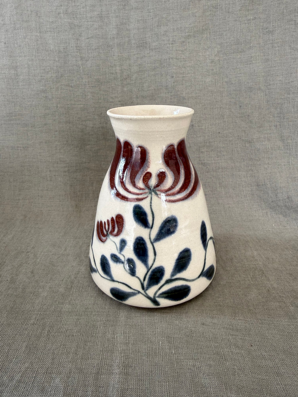 Honeysuckle Vase Medium in Merlot